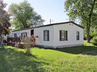 508 W 6th St, Flora, IL 62839