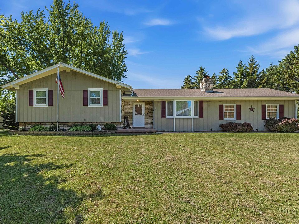 1st image of 261 Connie Dr