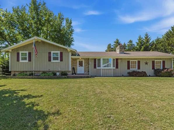 261 Connie Dr, West Bend, WI 53090