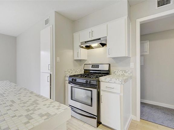 2nd image of 2303 E Side Dr APT 205