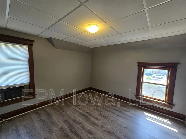 1311 W 2nd St — Photo 17