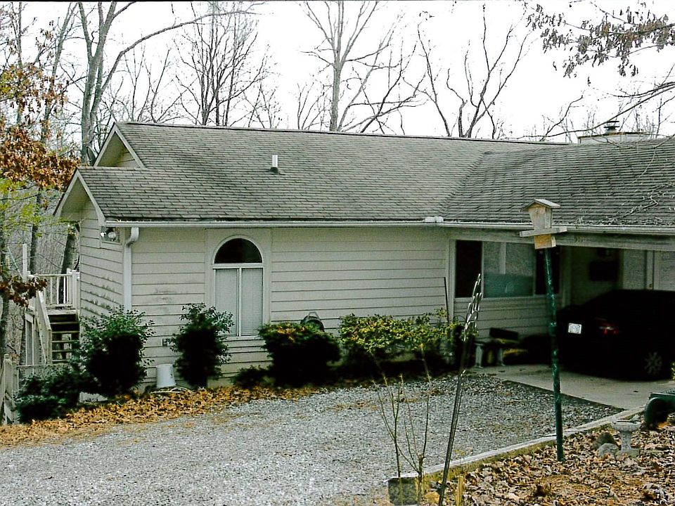 2nd image of 581 Ivy Knob Ln