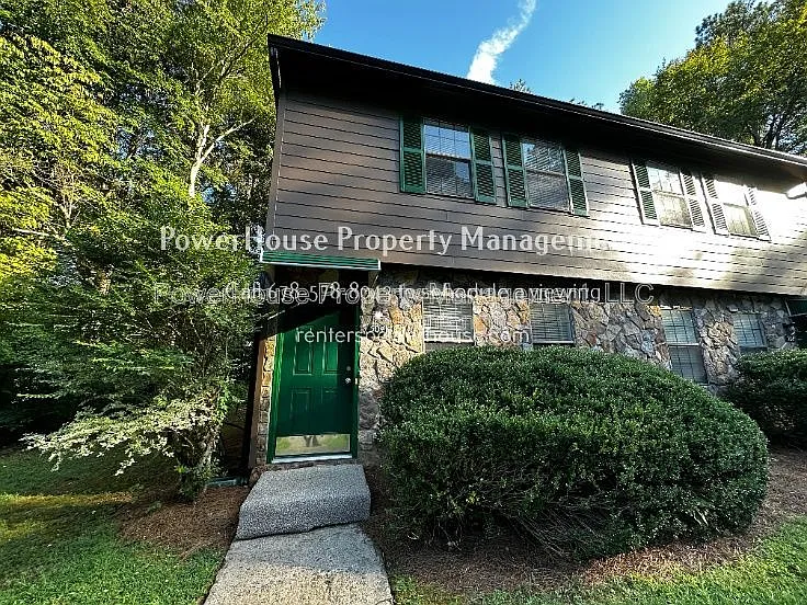 504 Oakwood Ct — Photo 17