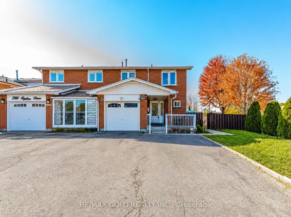 7262 Sigsbee Dr, Mississauga, ON L4T 4A1