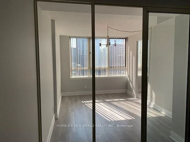 633 Bay St #2613 — Photo 16