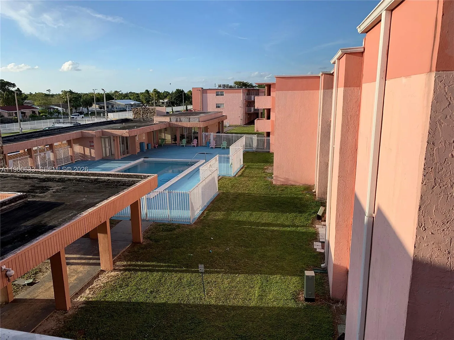 Point South Condo — Photo 1