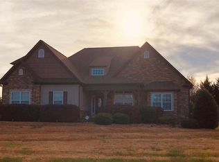 318 Montego Ln, Chesnee, SC 29323