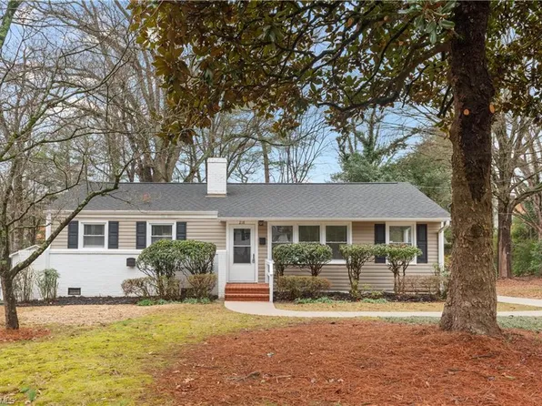 218 Lawndale Dr, Winston Salem, NC 27104