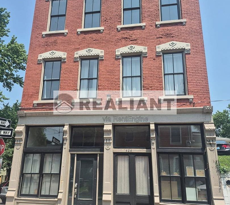 1st image of 424 Emma St APT 301