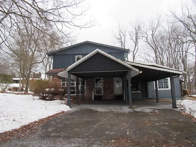 303 Lemmon Hollow Rd E photo 1