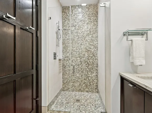 174 Washington Street image 26 of 33