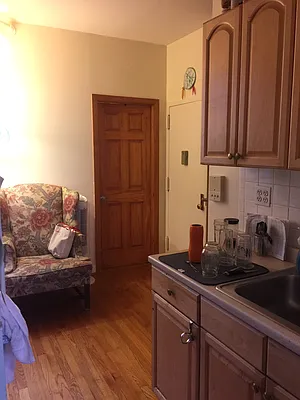 Rented by Warren T Real Estate Corp. | media 10