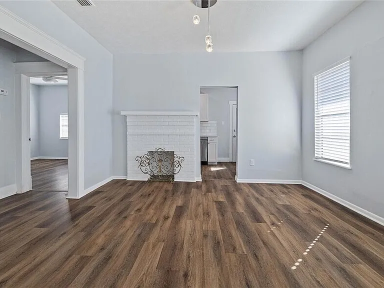 1103 N Willow Ave — Photo 5