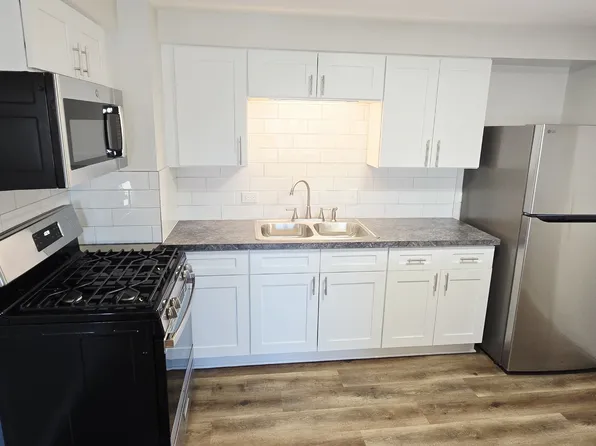 11011 S Lloyd Dr, Worth, IL