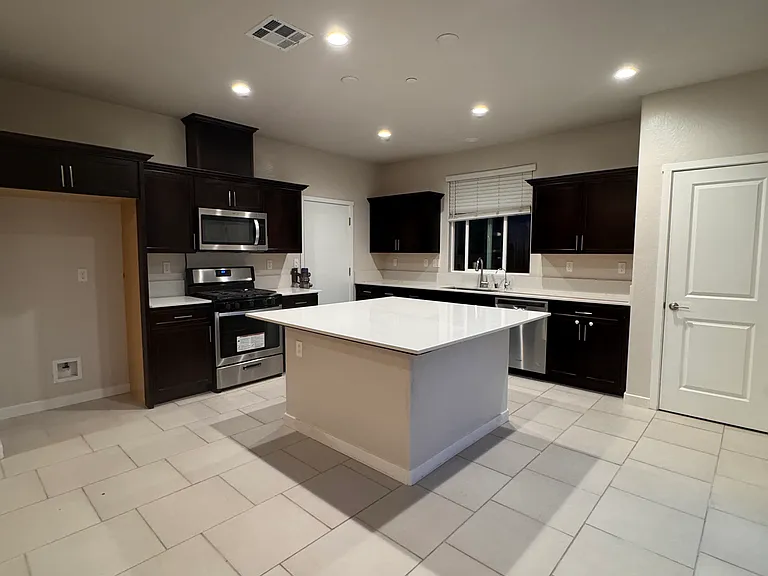 4049 N Contessa Ave — Photo 5