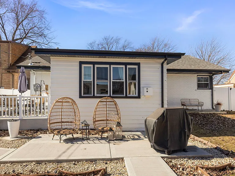 9525 Parkside Ave — Photo 23