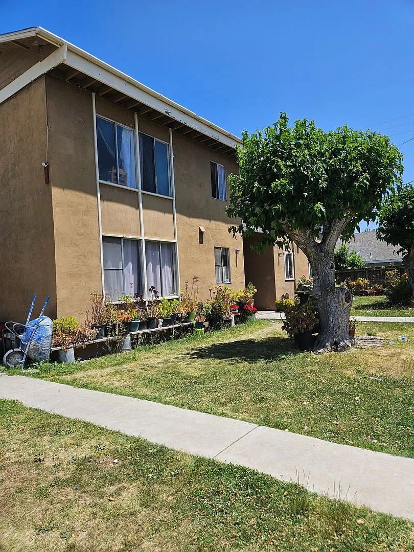 716 Illinois Avenue Units — Photo 2