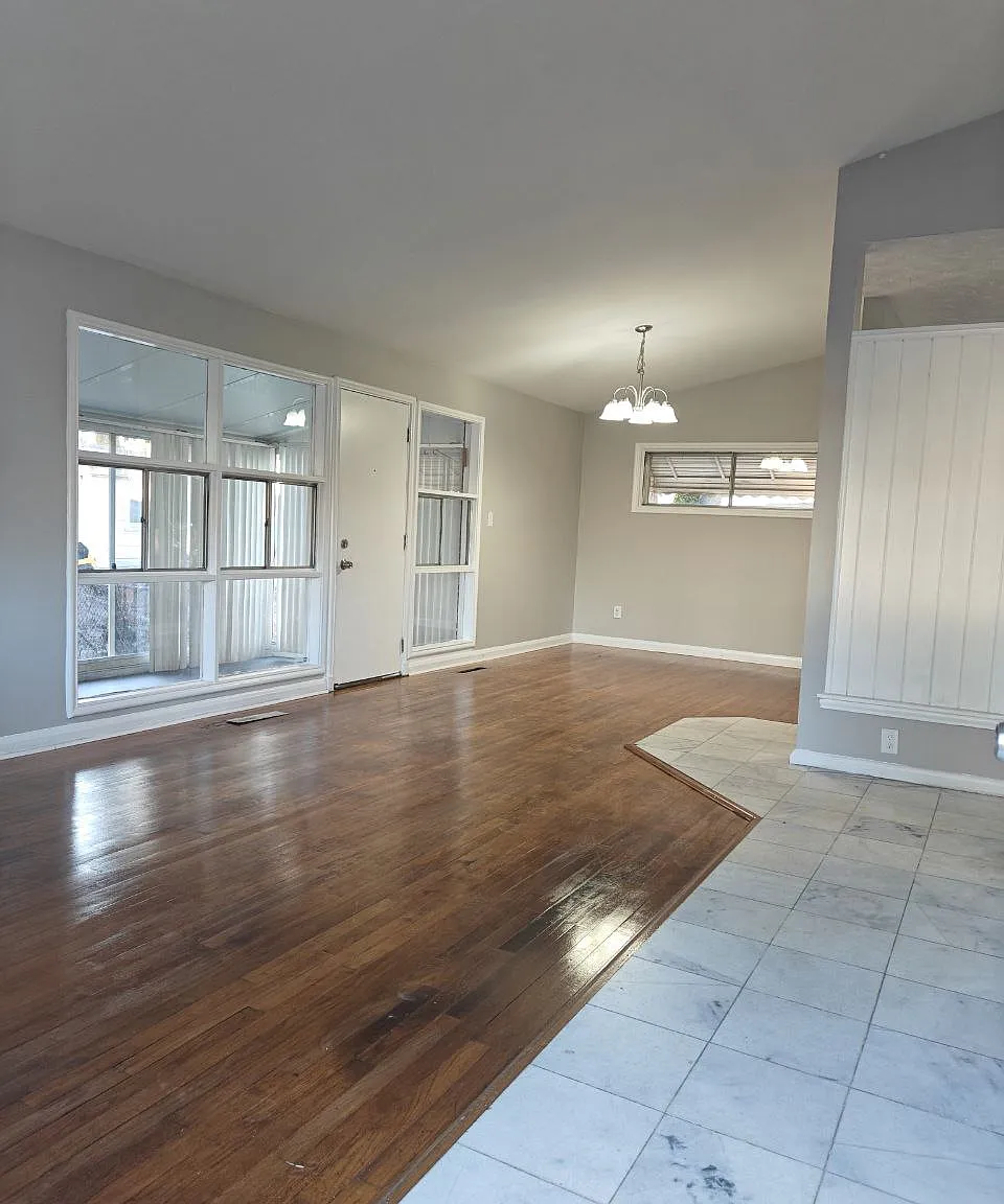 7423 Kalton Court — Photo 3