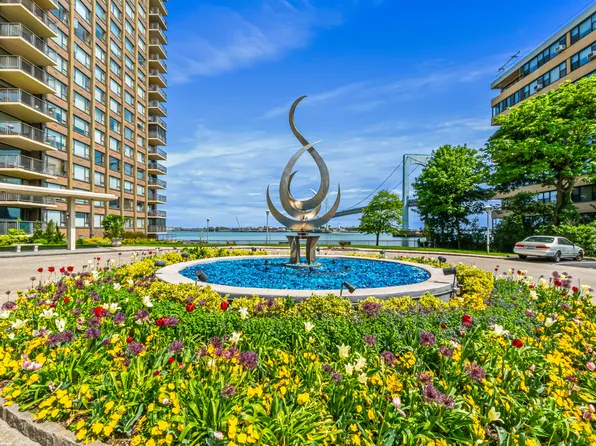 166-25 Powell Cove Boulevard image 23 of 27