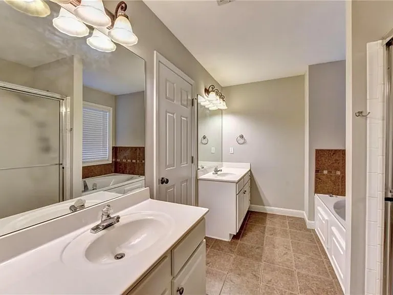 410 Ruby Forest Pkwy — Photo 24