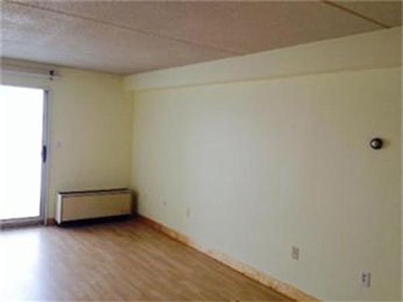 5th image of 200 Cove Way Unit 207