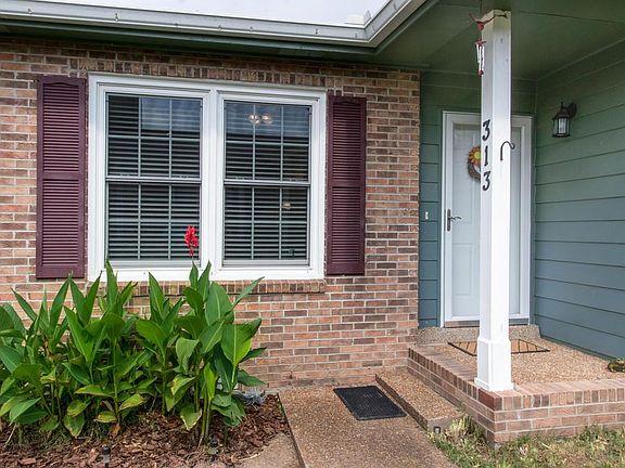 3rd image of 313 Clofton Dr