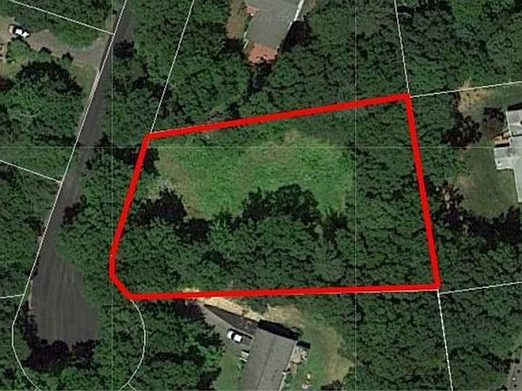 2nd image of Hickory Hollow Ct