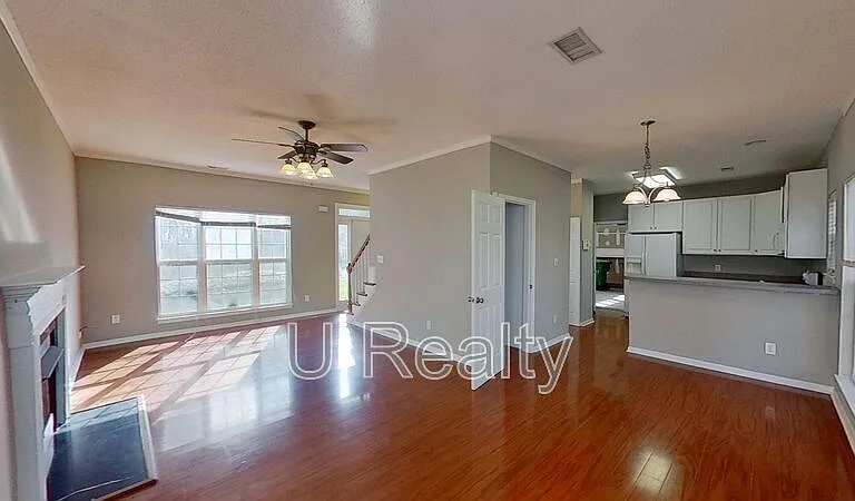 7236 Rock Island Rd — Photo 2