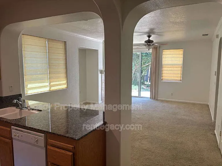 1843 Dawnelle Way — Photo 2