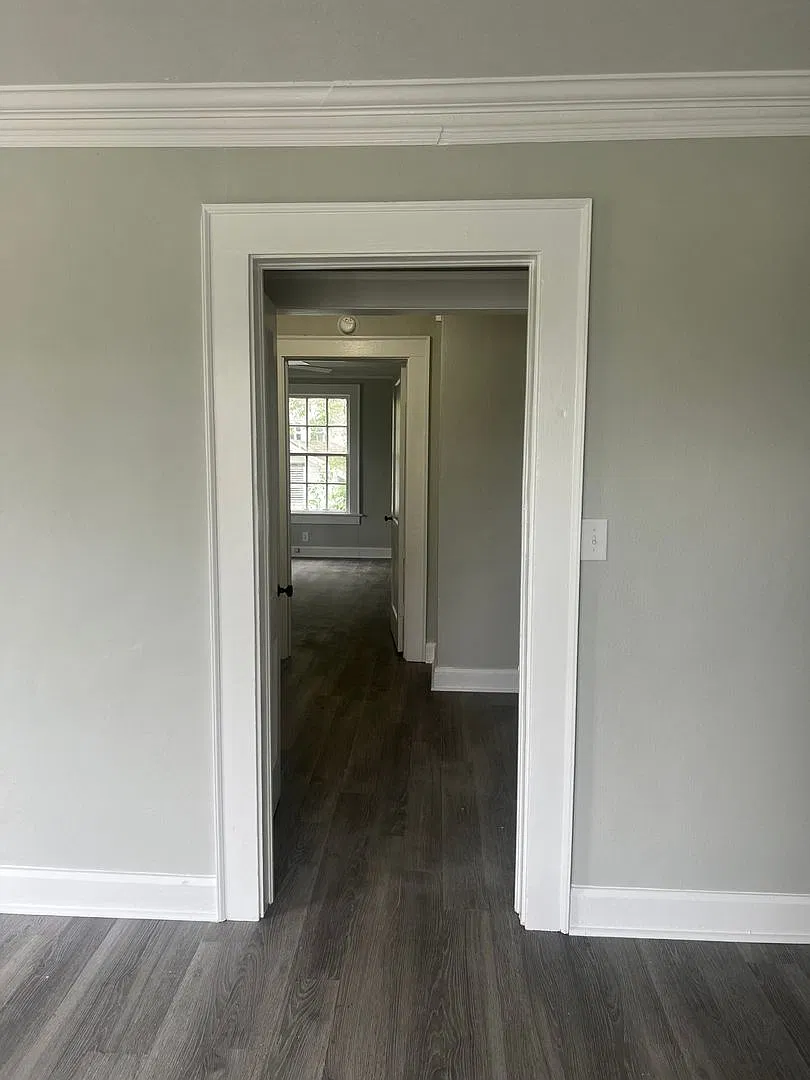 Cozy 1/1 Townhome — Photo 4