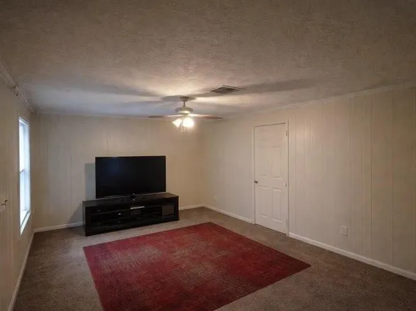 403 Frisco St, Houston, TX 77022