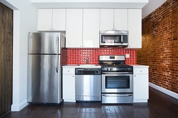 Rented by REAL New York | media 12