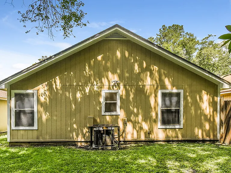 10725 Meadowlea Dr — Photo 19