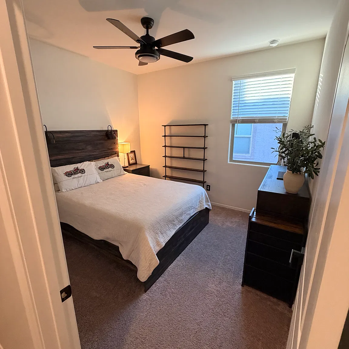 3 bed, 1800 sqft, $2,800 — Photo 4