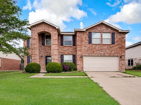 1416 Erin Dr, Burleson, TX 76028
