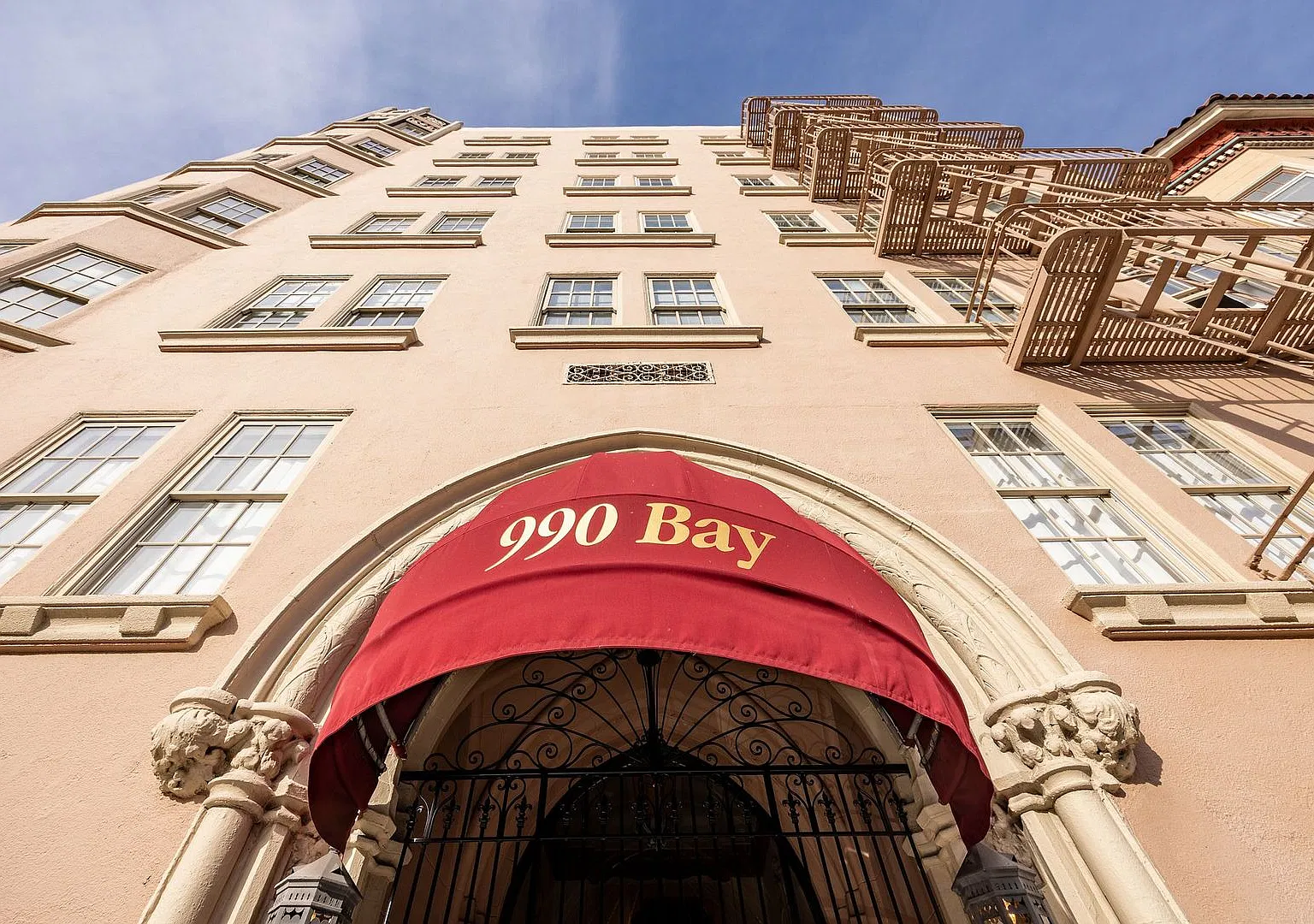 990 Bay St APT 603 - Main Image