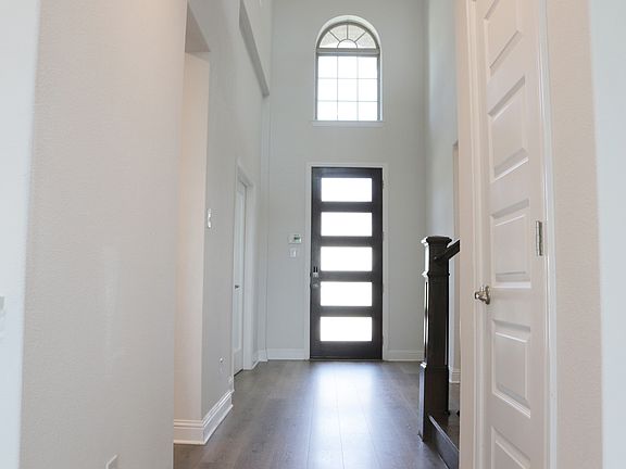 4th image of 1704 Dunbrook Rd