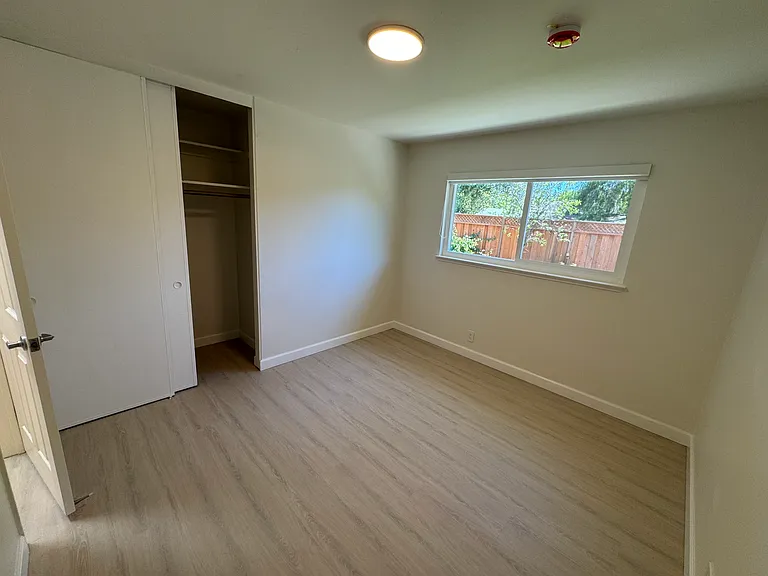 1126 Steinway Ave — Photo 16