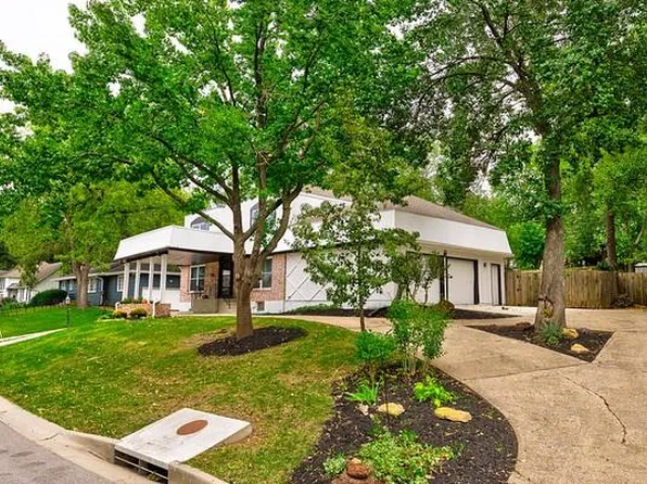 10015 Carrie Ln, Merriam, KS 66203