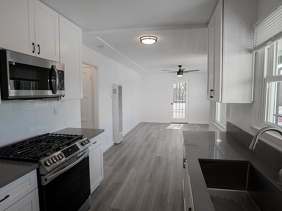 4th image of 4421-4433 30th St #4429