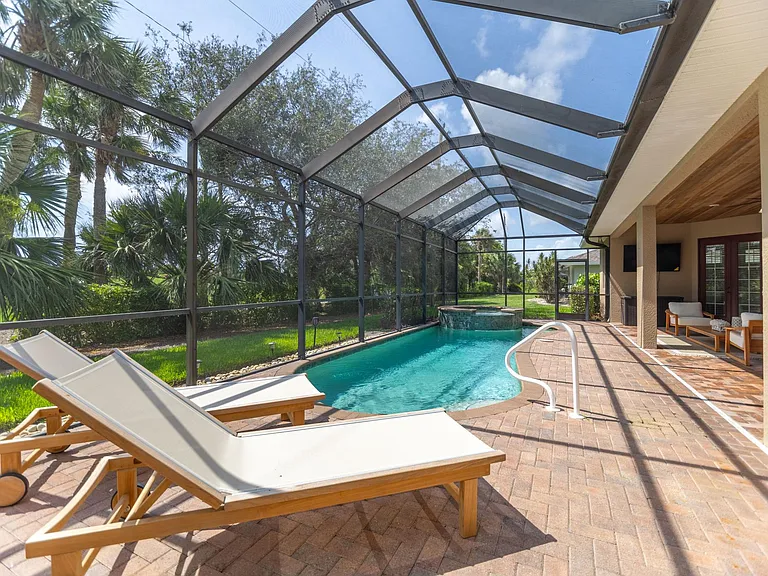 403 Palm River Blvd — Photo 5