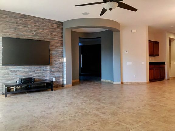 3rd image of 16756 W Cocopah St
