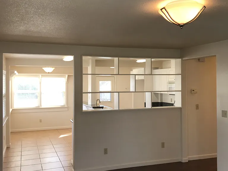 324 Stevenson St — Photo 5