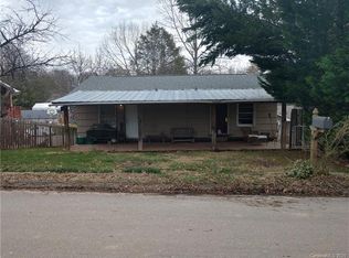 33 Gudger Rd, Candler, NC 28715