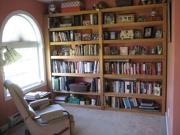 Master bedroom sitting area