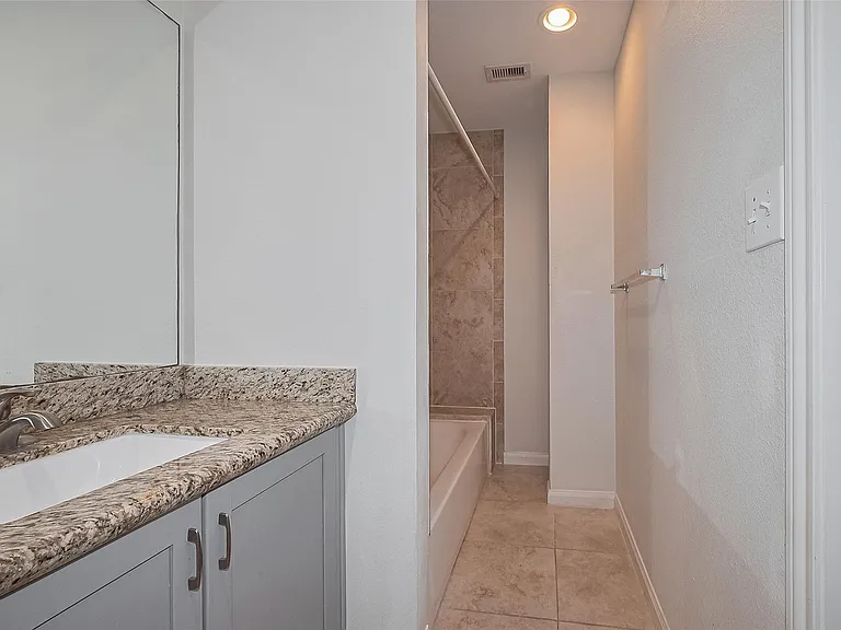 5333 Richmond Ave #25 — Photo 3