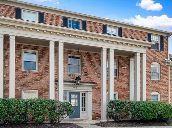 665 Robinwood Dr APT C, Pittsburgh, PA 15216