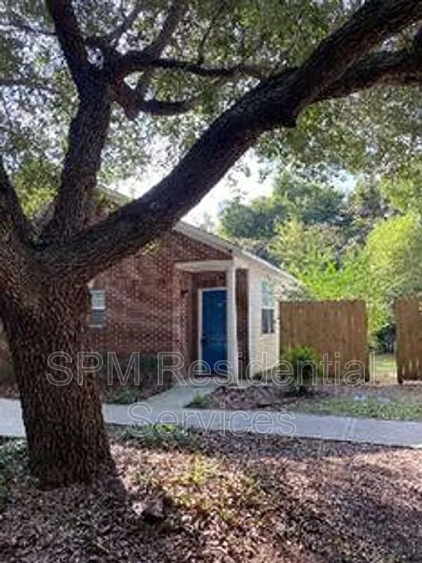 1 bed, 1.0 bath, 800 sqft, $1,195 — Photo 1