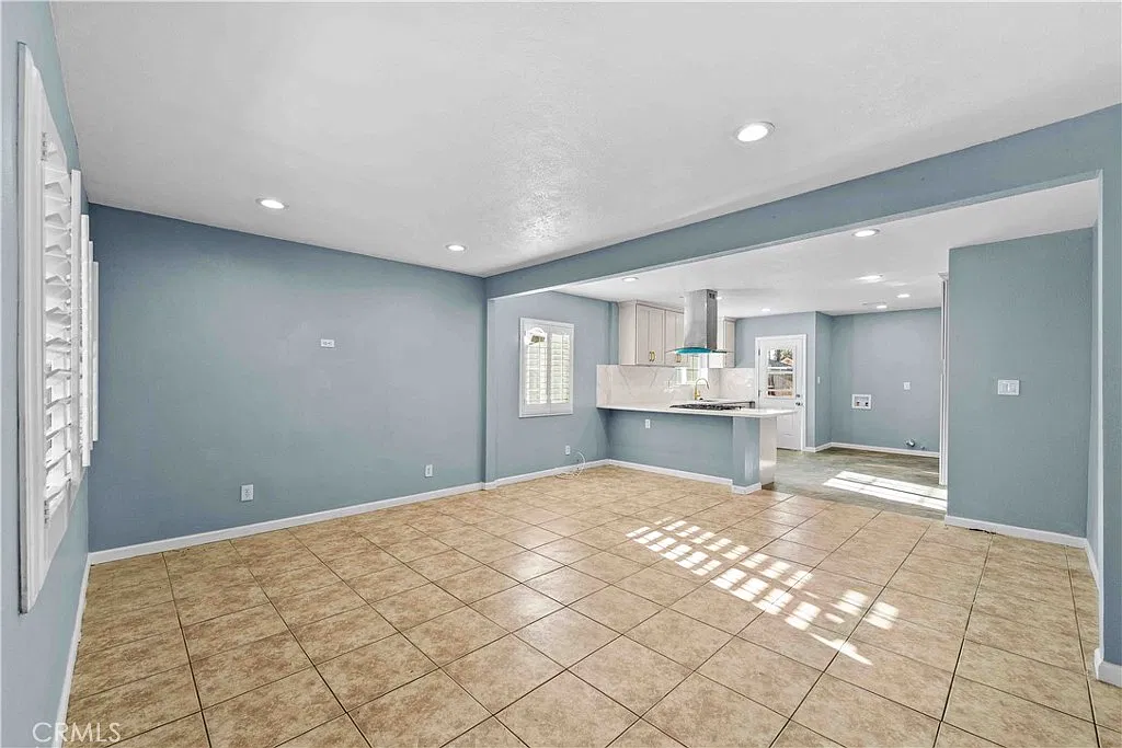 3 bed, 1500 sqft, $3,800 — Photo 3