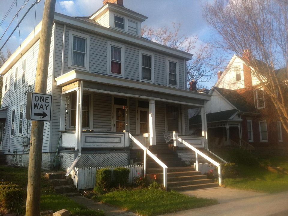 1st image of 424 Wyandotte Ave